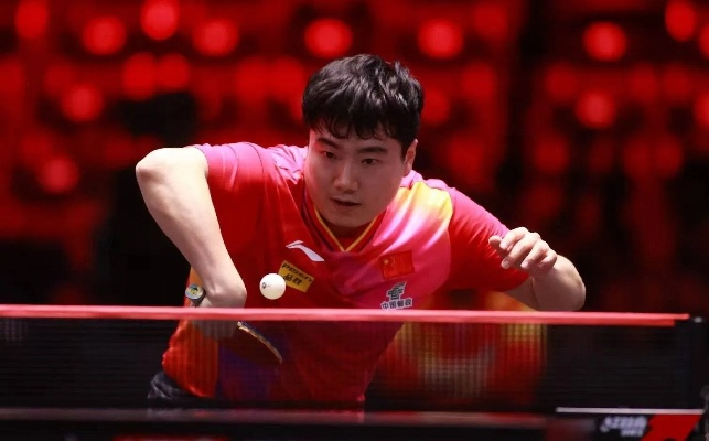 梁靖崑破功引爆笑弹，国乒憋名场面的传染性快乐